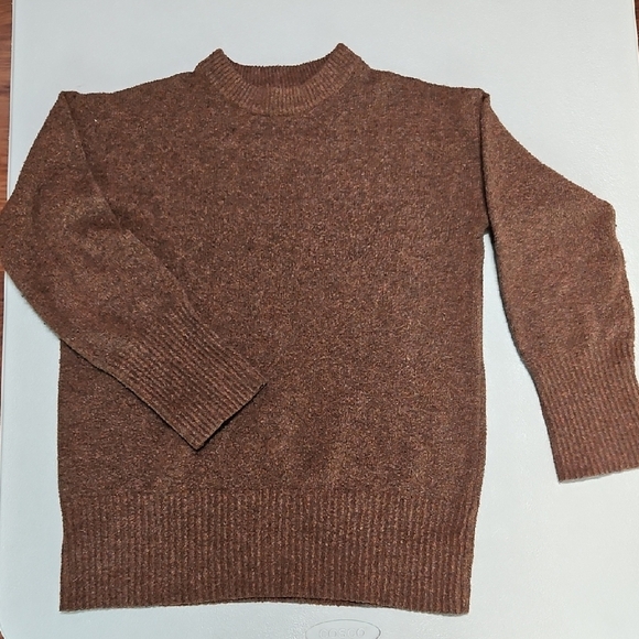 Cozy Universal Thread Brown Crewneck Sweater- NO TAG - Picture 1 of 12